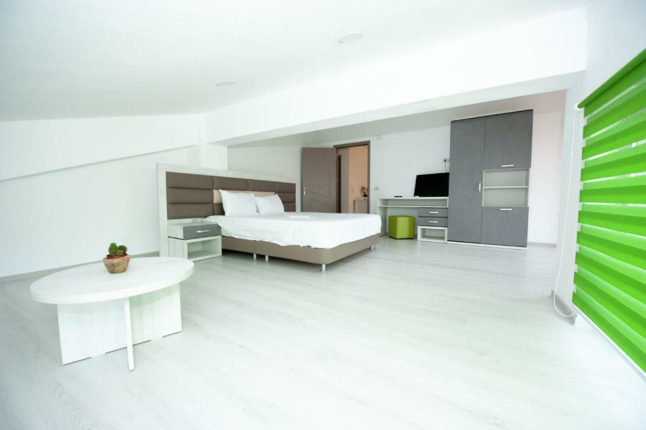 Cittadini Residence นาโวดาริ ภายนอก รูปภาพ